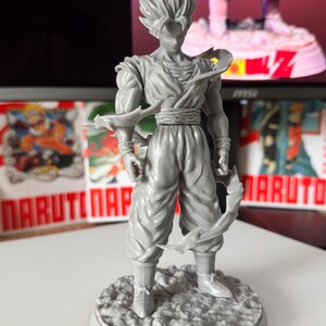 Goku Super Saiyan – Stampato in 3D, dipinto a mano