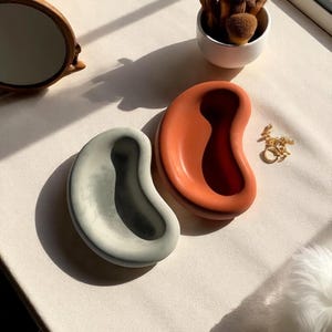 Handmade Concrete Jewelry Dish: Minimalist Stone Tray, Modern Home Decor