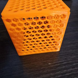 mushroom/anemone box/basket for aquarium.  Printed in aquarium safe petg.