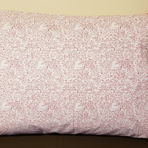 Pillowcases - red outline hearts