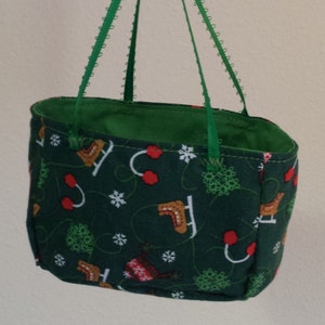 Petite Totes - green winter tossed