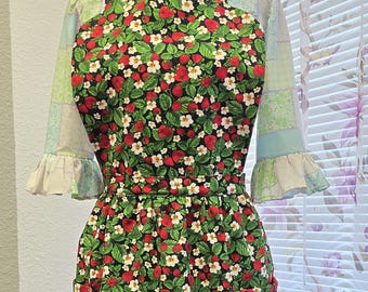 Strawberry Print Cotton Apron with Pockets - Neck Tie, Waistband, One Size Fits Most