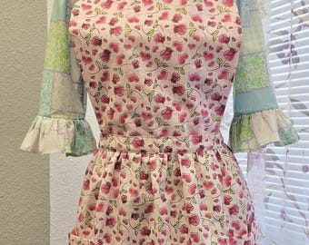 Rose & Heart Print Cotton Apron with Pockets - Neck Tie, Waistband, One Size Fits Most