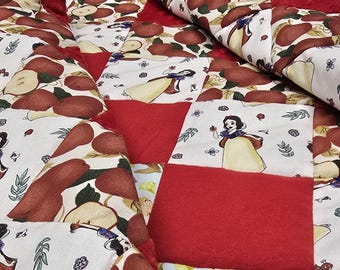 Baby/Toddler Crib Sensory Quilt - Snow White