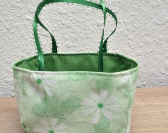 Green Daisy Cotton Petite Tote - Fabric Gift Bag with Picot Ribbon Handles, 4x3x2