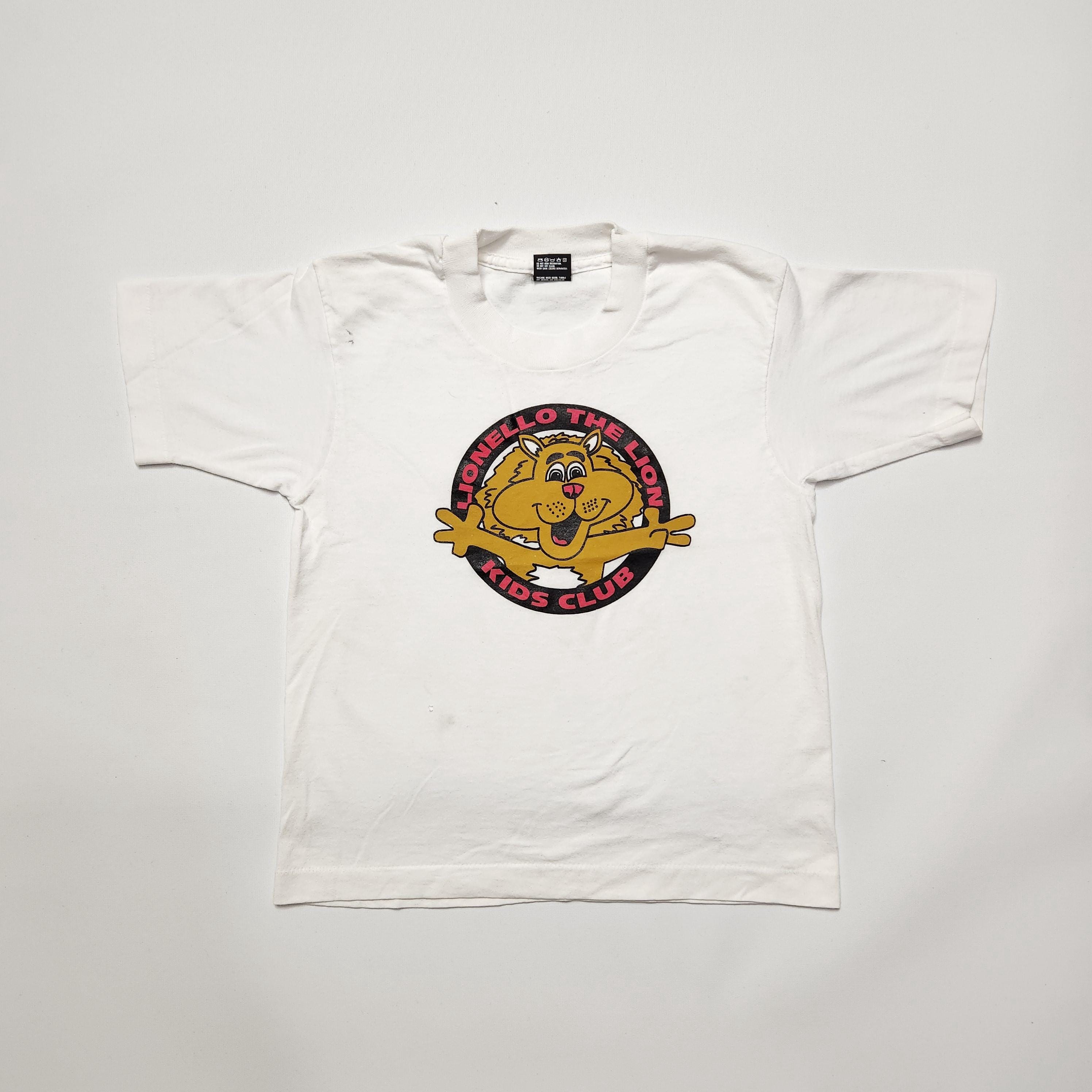 Vintage Lionello The Lion Kids Club T-Shirt, 90s Graphic Tee (6-9y)