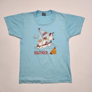 90s Kids Youth Vintage Southold New York Duck on Yacht Cute Print Light Blue Single Stitch Half Sleeve Souvenir Tshirt 7y 8y 9y Made in USA