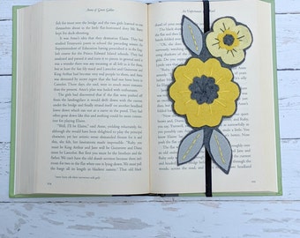 Handmade Bookmark - Book Club Gift - Teacher Appreciation - Book Lover - Planner Band - Felt Band Bookmark - Felt Flower