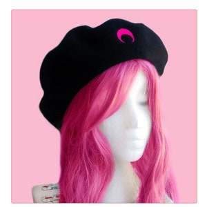 Wicked Moon Beret - Kawaii black hat chibi hot pink half moon