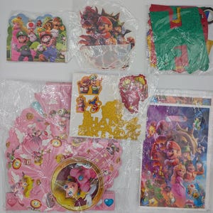 Set de fiesta de cumpleaños de Princesa Peach + Mario Friends; pancarta, torre de cupcakes + más. 61 piezas