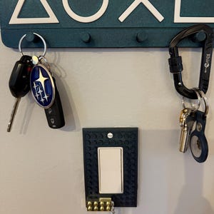 PlayStation-inspired Wall Rack – Dual Function Key Holder & Coat Hanger for Game Rooms