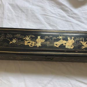 Antique Chinese Export Lacquer Fan Box 1800s, Gilt Chinoiserie Court Scene Case, Spanish Abaniquera, Hand Painted Gold Asian Wooden Chest