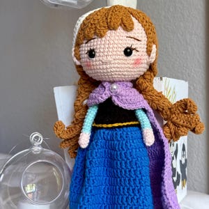 Frost Prinsessa Virkade Dockor - Handgjord Virkad Elsa & Anna Amigurumi Docka - Sagopresent till Flicka - Födelsedagspresent till Flicka - Frost Fan bild 7
