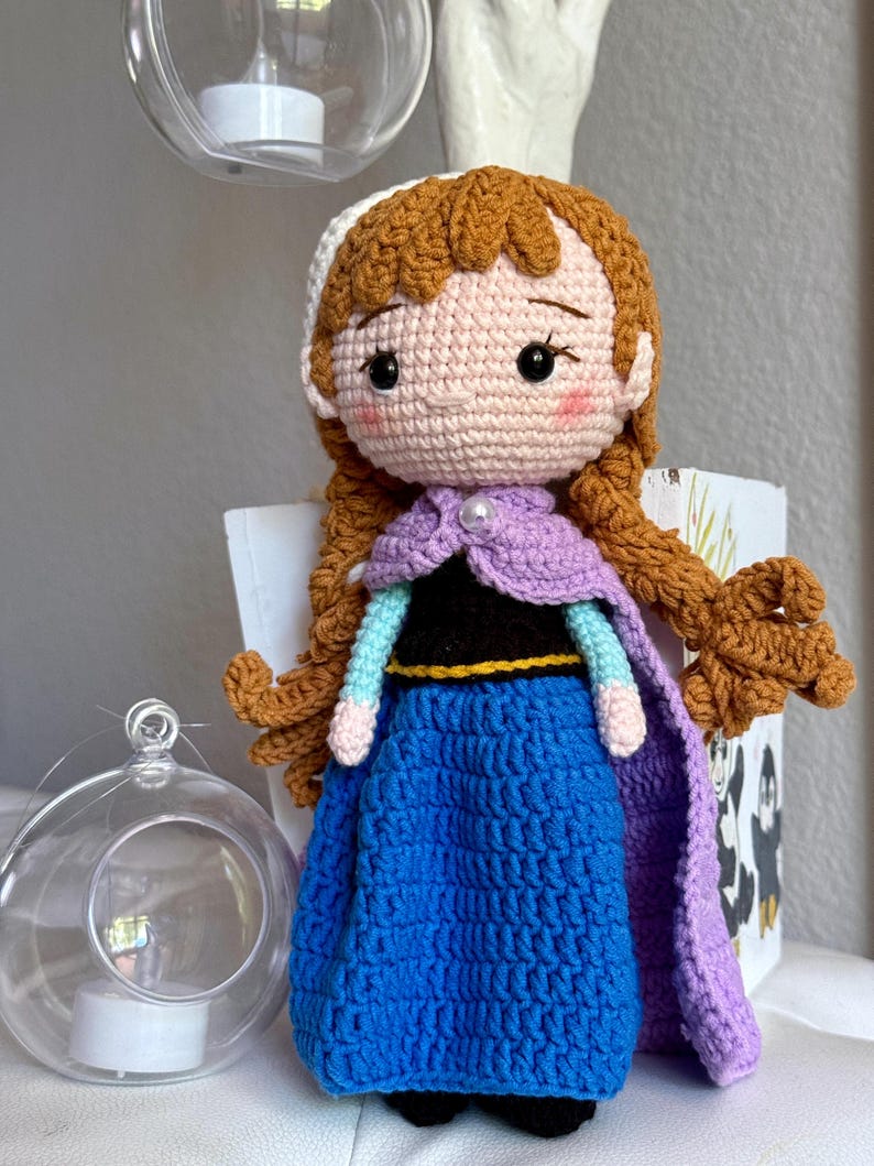 Frost Prinsessa Virkade Dockor - Handgjord Virkad Elsa & Anna Amigurumi Docka - Sagopresent till Flicka - Födelsedagspresent till Flicka - Frost Fan bild 7