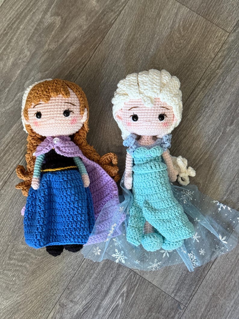 Frost Prinsessa Virkade Dockor - Handgjord Virkad Elsa & Anna Amigurumi Docka - Sagopresent till Flicka - Födelsedagspresent till Flicka - Frost Fan bild 9