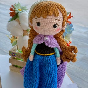 Frost Prinsessa Virkade Dockor - Handgjord Virkad Elsa & Anna Amigurumi Docka - Sagopresent till Flicka - Födelsedagspresent till Flicka - Frost Fan bild 5