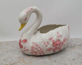 Vintage Pink Swan Porcelain Little Swan. Animal Figurine.