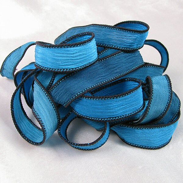 42" Cinta arrugada de seda teñida a mano - Pulsera de cinta de seda, Muñequera de seda, Cinta de hadas - Azul marino - Noche de Alaska