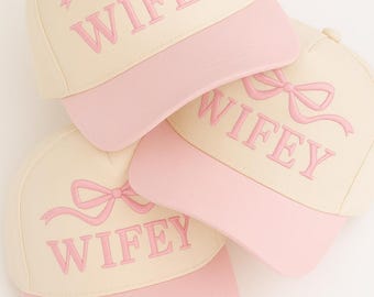 Custom Embroidered Two-Tone Trucker Hat: Personalized Cotton Cap