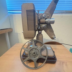 Vintage Revere P-90 8mm Film Projector (1950) – Tested & Working – Mid Century Movie Reel Display
