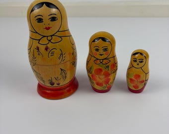 Vintage Wooden Matryoshka Style Russian Nesting Dolls Hand Painted 3 Piece Set