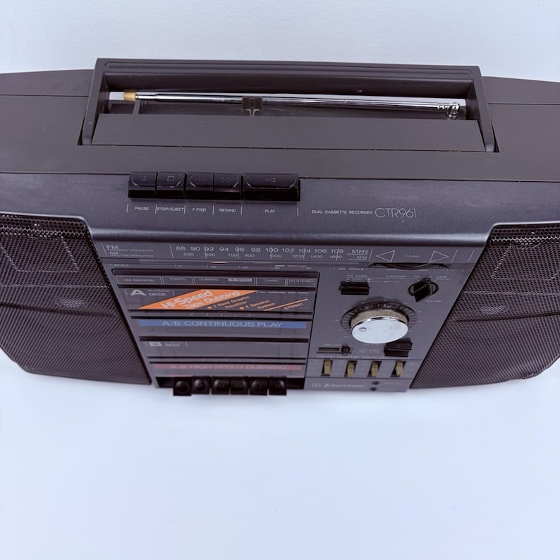 Vintage Boombox Emerson CTR961 AM/FM Dual Cassette Stereo Radio 20" - Tested image 13