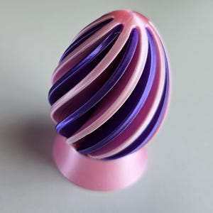 3D Printed Spiral Easter Egg With Stand