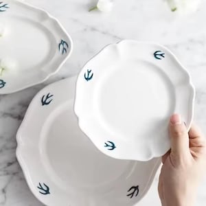 Simple Relief Swallow Plate, Small Fresh Dessert Bird, Original Beige Flat Serving Tray for Home