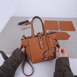 Sac à main bricolage sac fourre-tout kit de couture motif cuir PU Ensemble d'outils d'artisanat fait main cartable sac à main épaule pdf coudre propre cadeau d'anniversaire de vacances