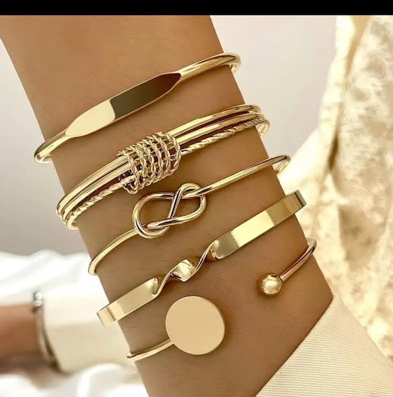 Ensemble de bracelets joncs dorés minimalistes – 5 bracelets manchette empilables pour femme