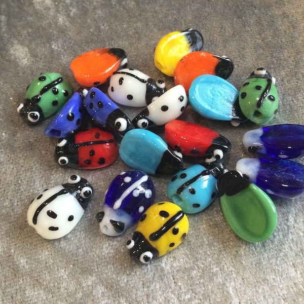 Set of 20 Lampwork multi color mix ladybug beads, handmade ladybird beads, 10x15mm, hole 1~2mm, destash
