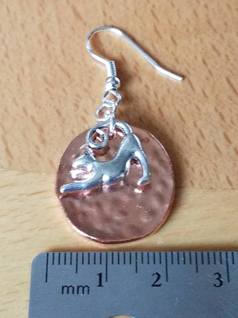 Stretching Cat Earrings /& Rose Gold Disc Rose Gold plated alloy disc earrings sunset feline silver alloy tree earrings