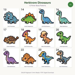 Könnte beinhalten: Eine Sammlung von 12 Perler-Bügelperlenmustern mit pflanzenfressenden Dinosauriern. Jedes Design ist eine pixelige Illustration eines anderen Dinosauriers, darunter Triceratops, Stegosaurus und Brachiosaurus. Die Muster sind für eine 29x29 Steckplatte mit 5-mm-Perlen konzipiert.