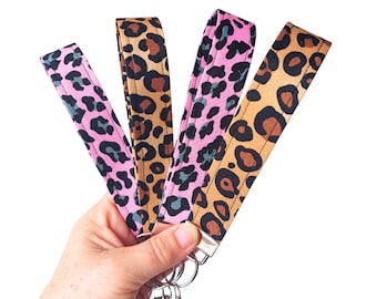Llavero de pulsera con estampado de leopardo: Cordón de tela con estampado animal divertido