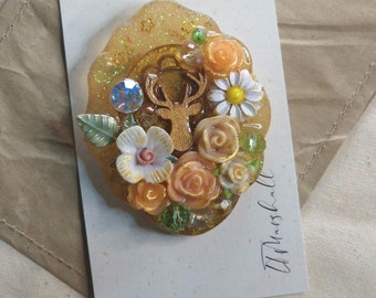 Forest themed vintage resin brooch