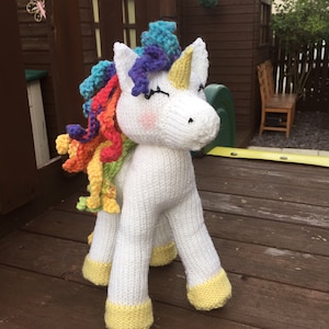 Cuddly unicorn Knitting Pattern image 2