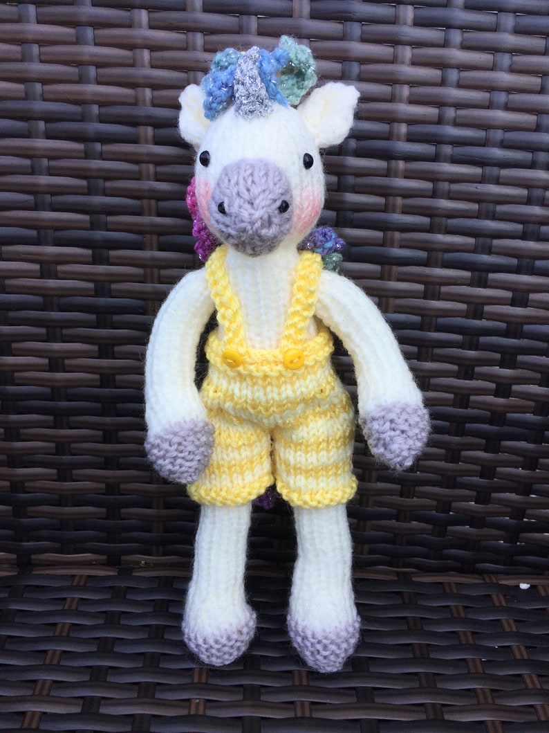 Sparkle the Unicorn knitting Pattern image 9