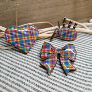 Custom Wooden Tartan Brooch – Made to Order – Scottish Plaid Pin – Handmade in Scotland.