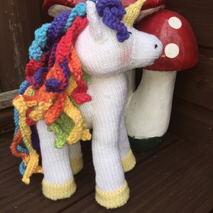 Cuddly unicorn Knitting Pattern image 5