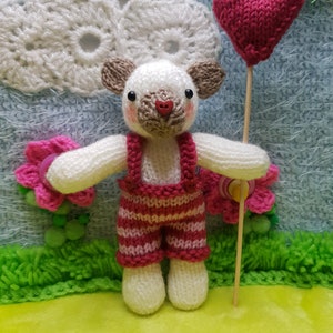 Valentine Bear Knitting Pattern