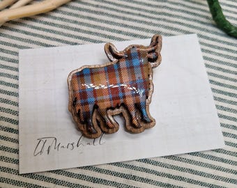 Handmade Tartan Highland Cow Brooch: Scottish Celtic Pin