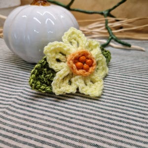 Crochet Daffodil Barrette – Handmade Spring Hair Clip | May Daffodil Collection | Cottagecore Style