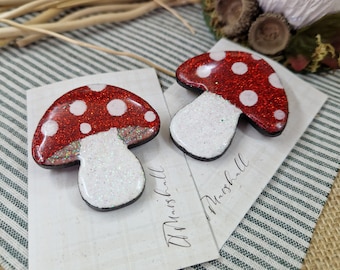 Handmade Toadstool Brooch | Red Mushroom Pin | Wooden Fly Agaric Brooch | Cottagecore Jewellery | Woodland Folk Art Gift