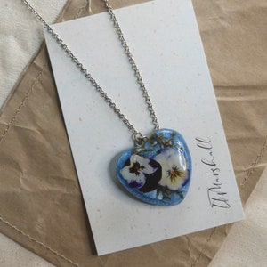 Pansy design resin necklace