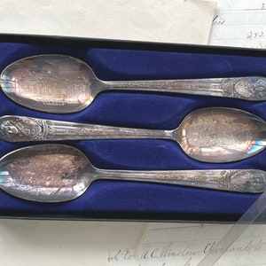 Rogers Presidential Collector Spoon Set of 3, Washington Jefferson Adams, Silver Plate image 3