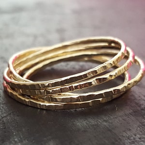 9k, 14k Gold Interlocking Wedding Ring