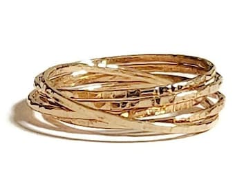 Interlocking Wedding Ring in 14k Solid Gold, Gold Rolling Ring, Gold Crossing Ring