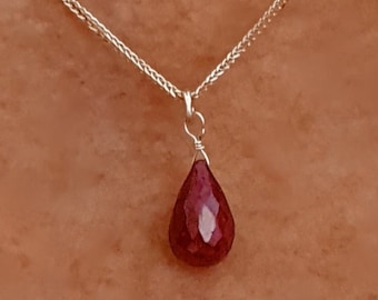 14k Gold Ruby Pendant Chain Necklace
