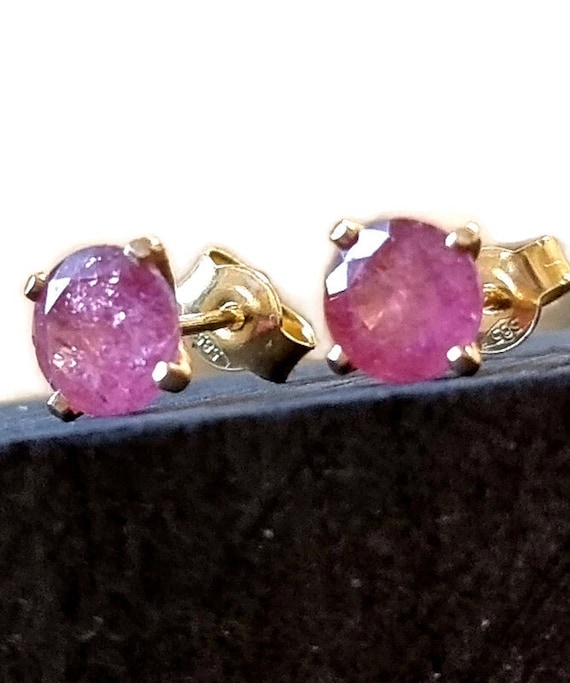 ピンクトルマリンスタッドピアス | 6mm | 14Kソリッドイエロー | Rosy