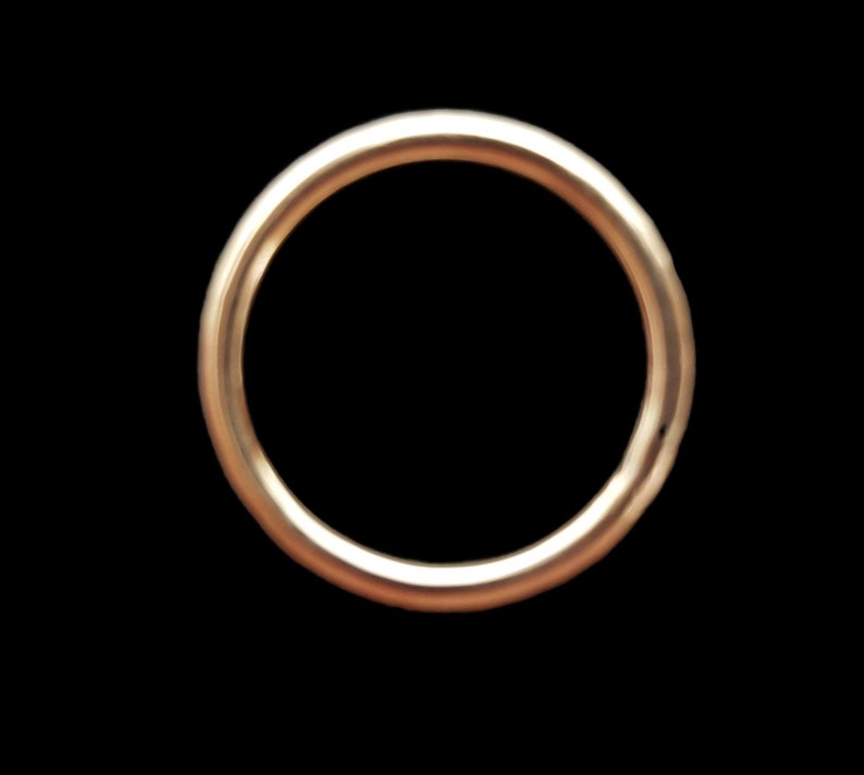 14k Gold Timeless Wedding Ring Round Smooth